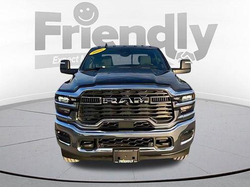 Diamond Black Crystal Pearlcoat 2026 RAM 2500 Tradesman Crew Cab 4x4 6'4' Box