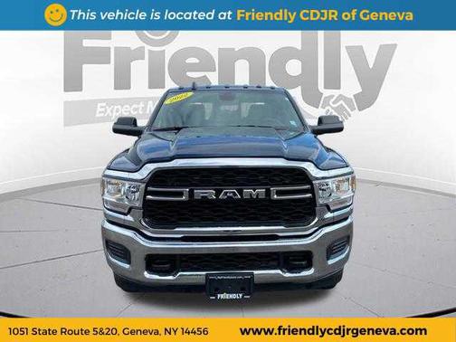 2022 RAM 2500 Tradesman Crew Cab 4x4 6'4' Box