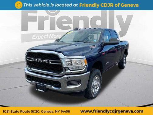 2022 RAM 2500 Tradesman Crew Cab 4x4 6'4' Box