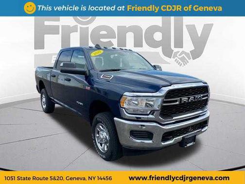 2022 RAM 2500 Tradesman Crew Cab 4x4 6'4' Box