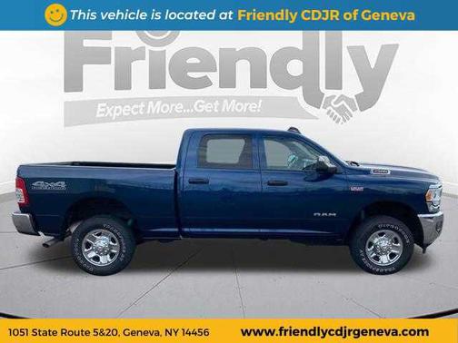 2022 RAM 2500 Tradesman Crew Cab 4x4 6'4' Box