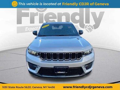 2025 Jeep Grand Cherokee Laredo