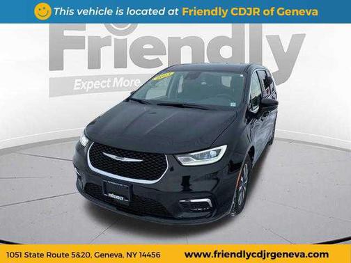 2023 Chrysler Pacifica Hybrid Touring L