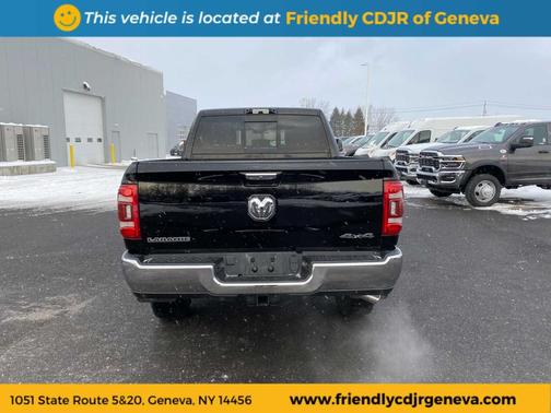 2022 RAM 2500 Laramie Crew Cab 4x4 6'4' Box