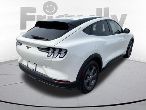 Star White Metallic Tri-Coat 2022 Ford Mustang Mach-E Select