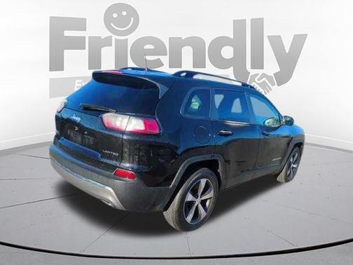 Diamond Black Crystal Pearlcoat 2022 Jeep Cherokee Limited
