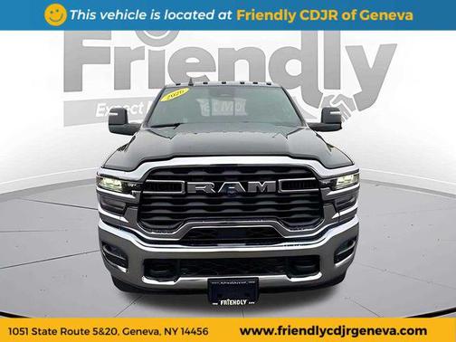 Diamond Black Crystal Pearlcoat 2026 RAM 3500 Tradesman Crew Cab 4x4 6'4' Box