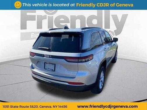 2025 Jeep Grand Cherokee Laredo