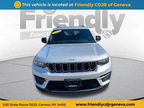 2025 Jeep Grand Cherokee Laredo