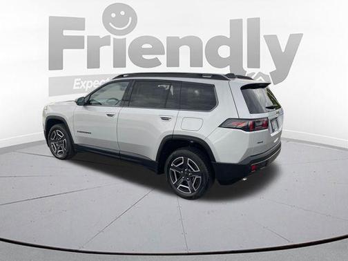 Silver Zynith Clearcoat 2026 Jeep Cherokee Limited