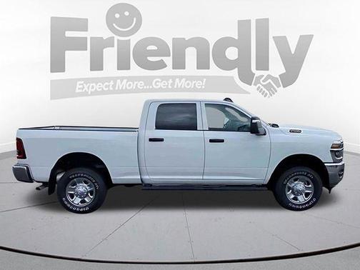 Bright White Clearcoat 2026 RAM 2500 Tradesman Crew Cab 4x4 6'4' Box