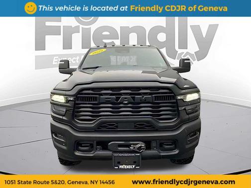 Diamond Black Crystal Pearlcoat 2026 RAM 2500 Tradesman Crew Cab 4x4 6'4' Box