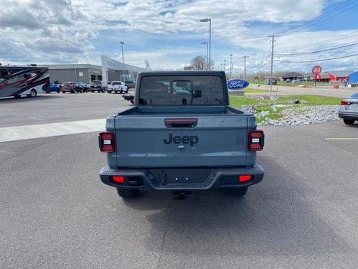 Anvil Clearcoat 2026 Jeep Gladiator Willys 4x4