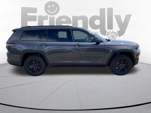 Baltic Gray Metallic Clearcoat 2026 Jeep Grand Cherokee L Altitude