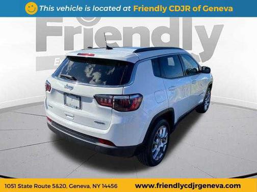 2022 Jeep Compass Latitude Lux