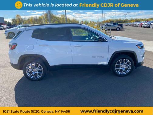 2022 Jeep Compass Latitude Lux