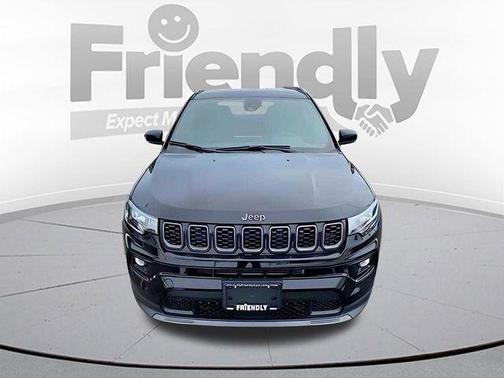 Diamond Black Crystal Pearlcoat 2026 Jeep Compass Limited