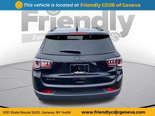 Diamond Black Crystal Pearlcoat 2026 Jeep Compass Limited