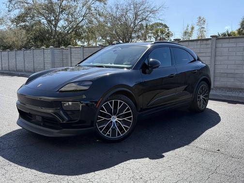 2025 Porsche Macan 