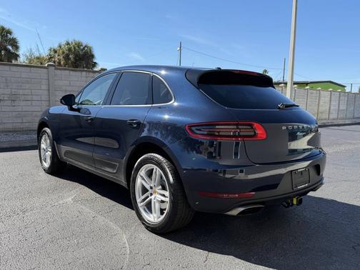 2018 Porsche Macan 