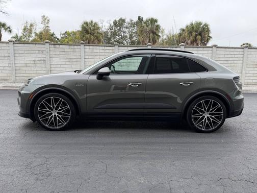 2024 Porsche Macan 