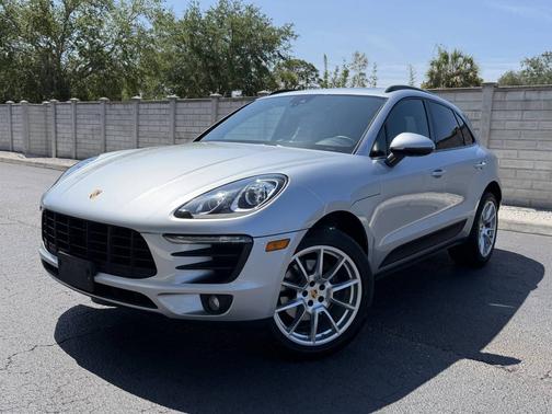 Rhodium Silver Metallic 2018 Porsche Macan