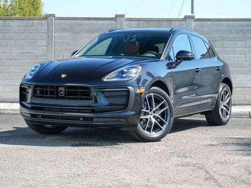 Jet Black Metallic 2025 Porsche Macan