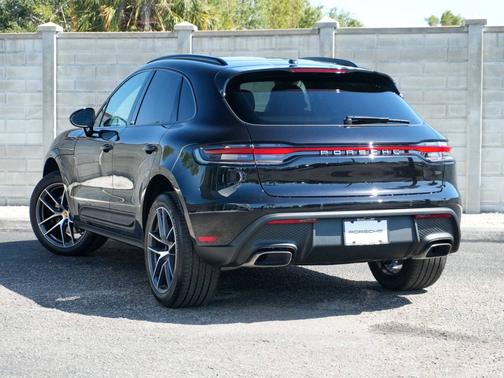 Jet Black Metallic 2025 Porsche Macan