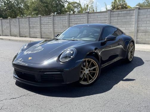 Jet Black Metallic 2022 Porsche 911
