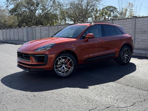 2023 Porsche Macan 