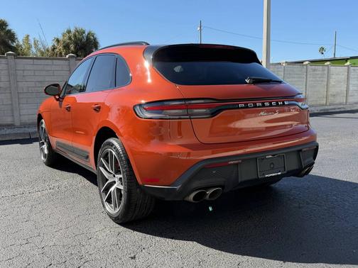 2023 Porsche Macan 