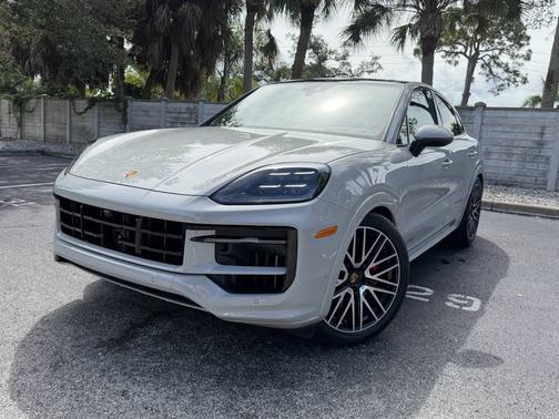 Chalk 2025 Porsche Cayenne