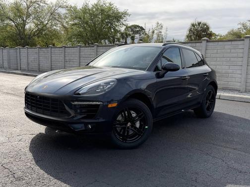 2017 Porsche Macan 