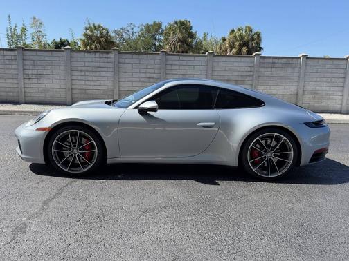 Dolomite Silver Metallic 2020 Porsche 911