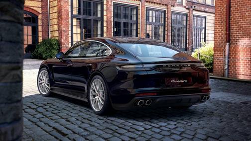 2023 Porsche Panamera 