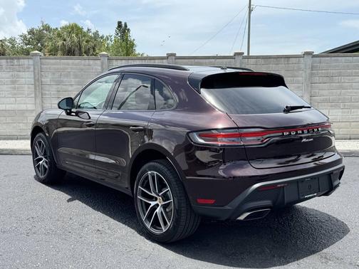 Copper Ruby Metallic 2025 Porsche Macan
