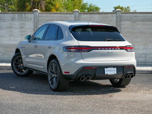 2025 Porsche Macan 