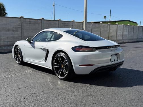 2025 Porsche 718 Cayman 