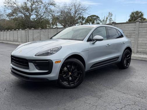 2022 Porsche Macan 
