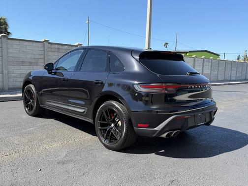 2023 Porsche Macan 