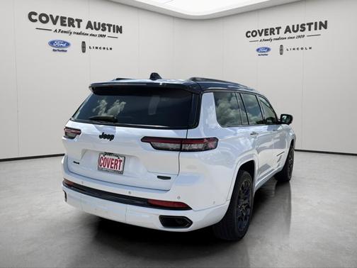 2023 Jeep Grand Cherokee SUMMIT