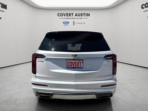 Crystal White Tricoat 2021 Cadillac XT6 PREMIUM LUXURY