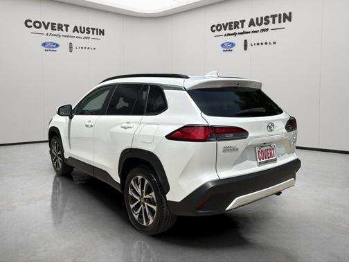 2022 Toyota Corolla Cross XLE