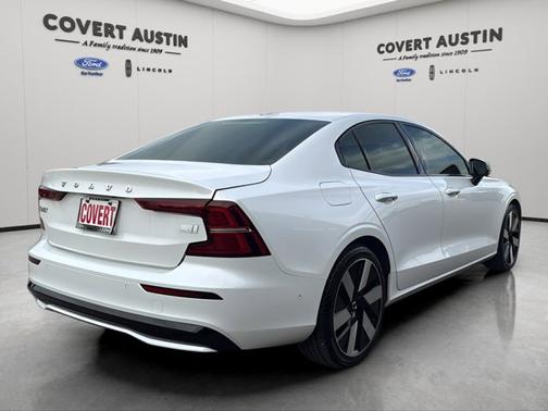 2024 Volvo S60 T8 PLUS DARK THEME