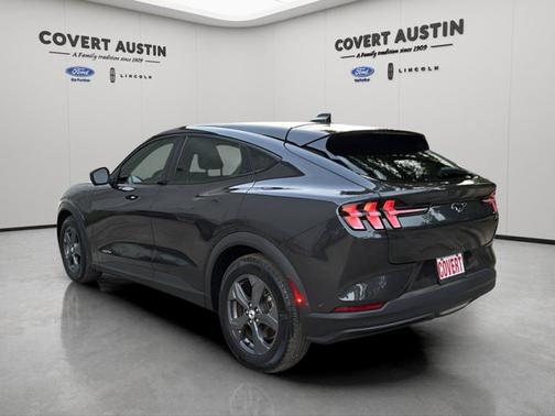 2022 Ford Mustang Mach-E SELECT