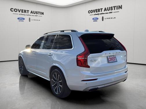 2019 Volvo XC90 T6 MOMENTUM