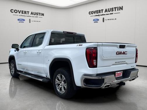 Summit White 2022 GMC Sierra 1500 SLE