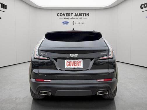 2022 Cadillac XT4 SPORT