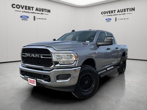 Billet Silver Metallic Clearcoat 2024 RAM 2500 TRADESMAN