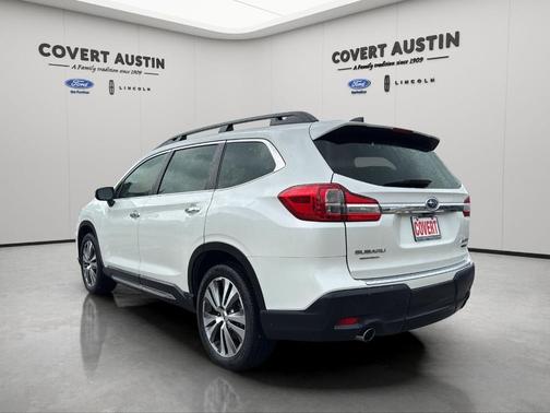 Crystal White Pearl 2022 Subaru Ascent Touring 7-Passenger